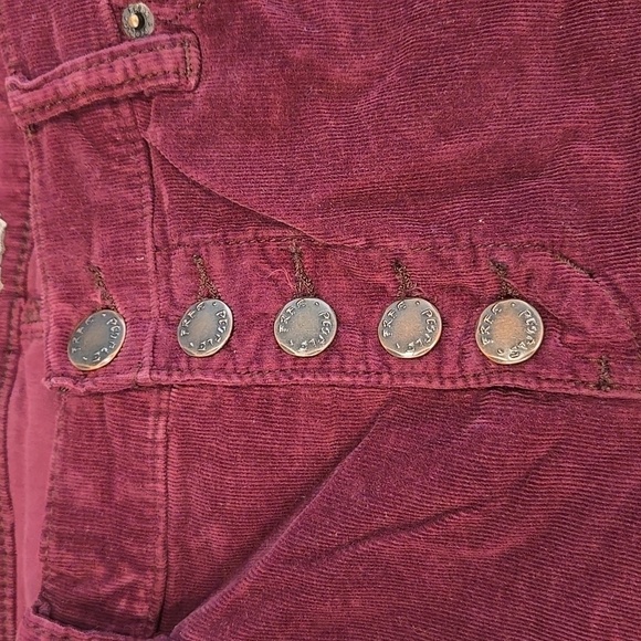 FREE PEOPLE BURGUNDY CORDUROY BUTTON FLY ANKLE/CROPPED SKINNY JEANS. SIZE 27. - Picture 5 of 7